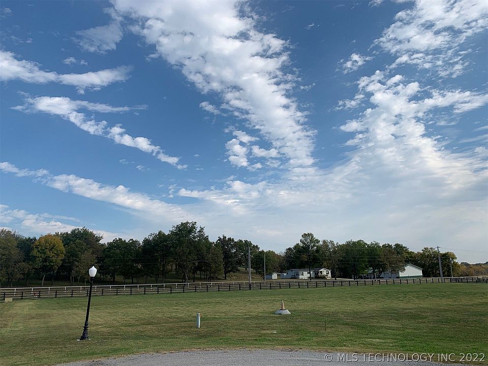 1st image of Arlington Dr