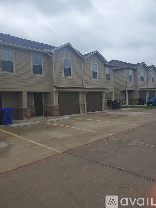 1st image of 10001 Panther Dr #104