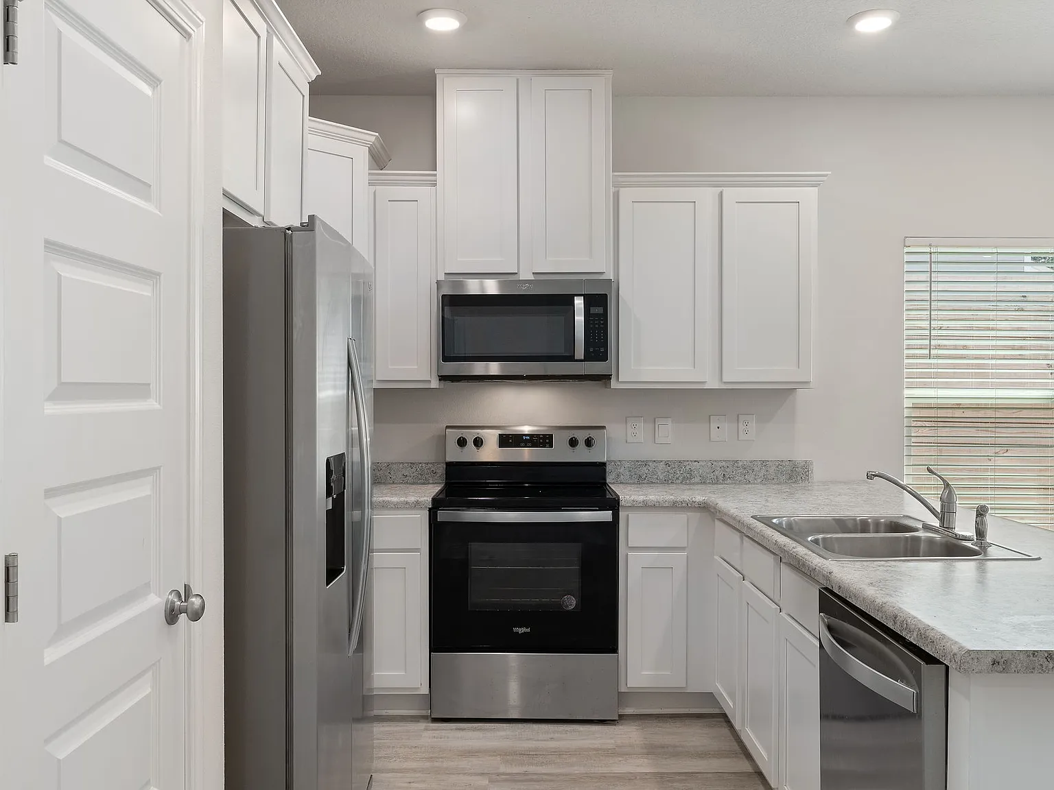 3 bed, 1537 sqft, $2,100 — Photo 4