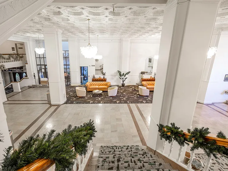 The Bigelow Apartments — Photo 19