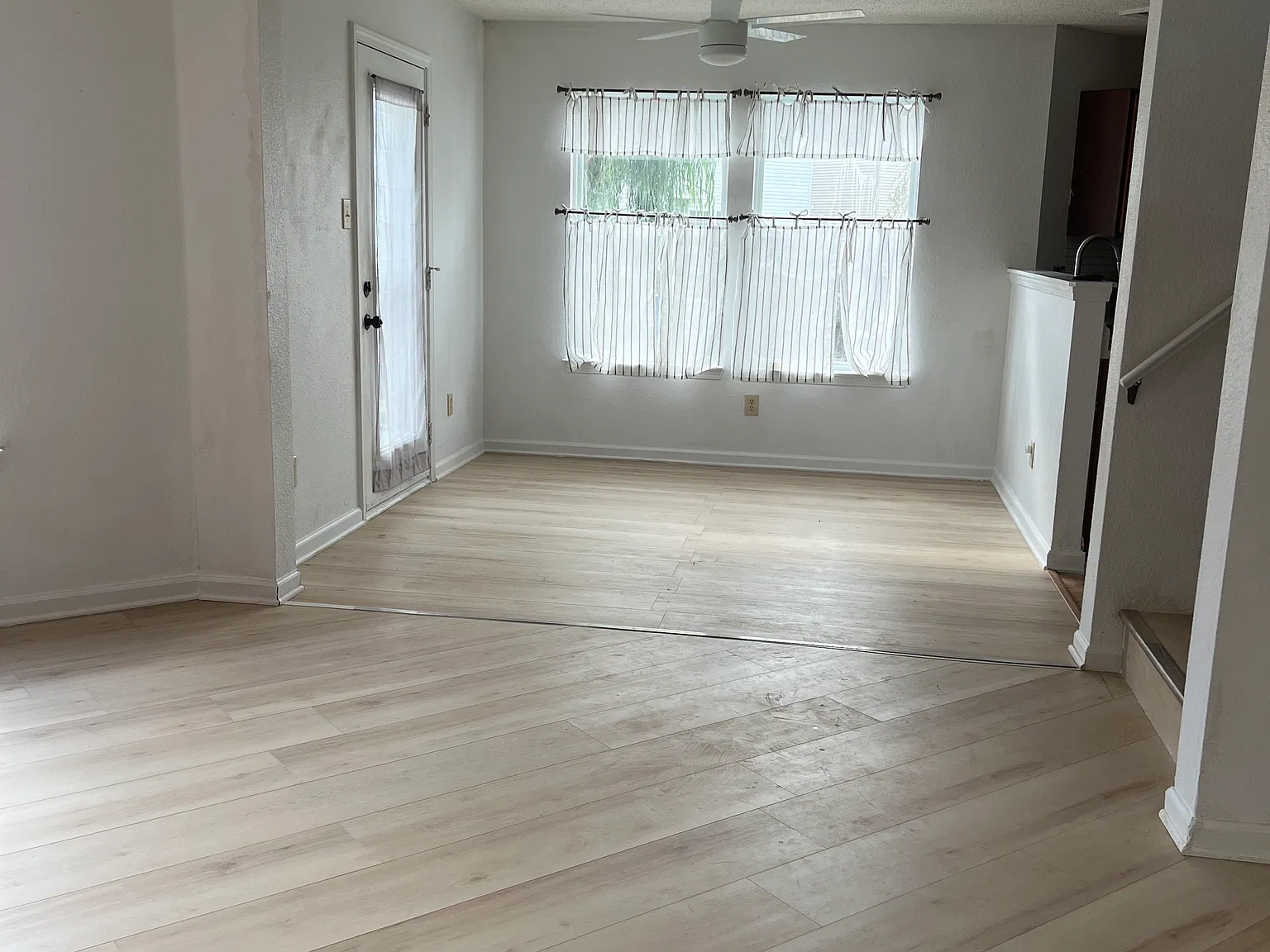 3 bed, 2.5 bath, 2354 sqft, $2,180 — Photo 3