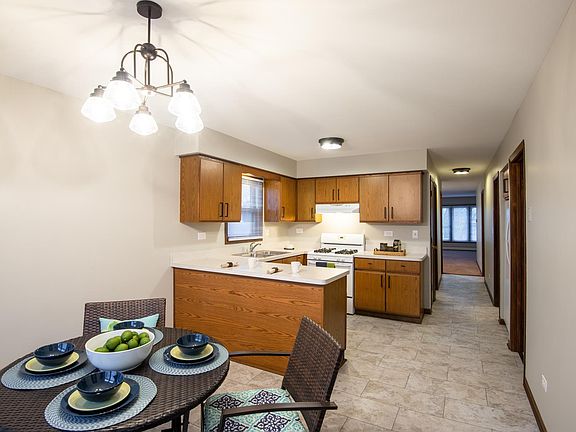 3rd image of 3100 Raymond Ave APT 3