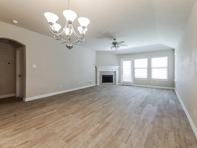 1524 Toucan Dr — Photo 8