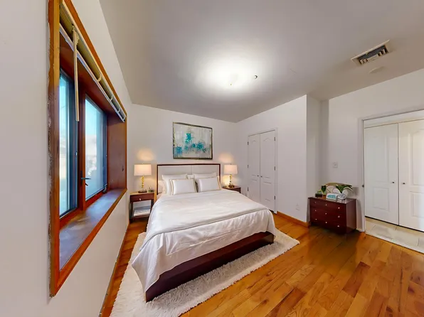 542 Brooklyn Avenue image 5 of 18