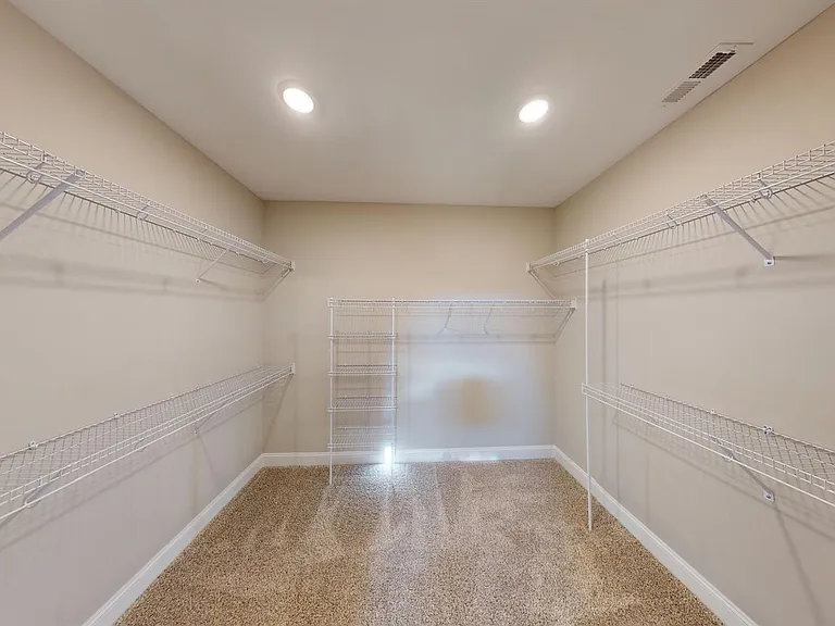 525 Herman Dr — Photo 12