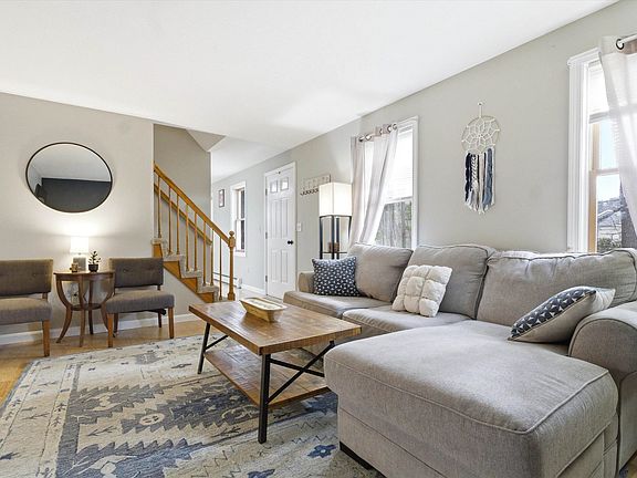 5th image of 409 Hackett Hill Road