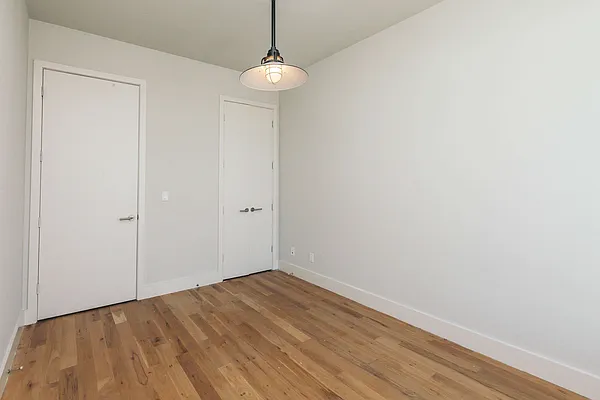 Rented by Nooklyn NYC LLC | media 49