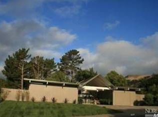 101 Pikes Peak Dr, San Rafael, CA 94903