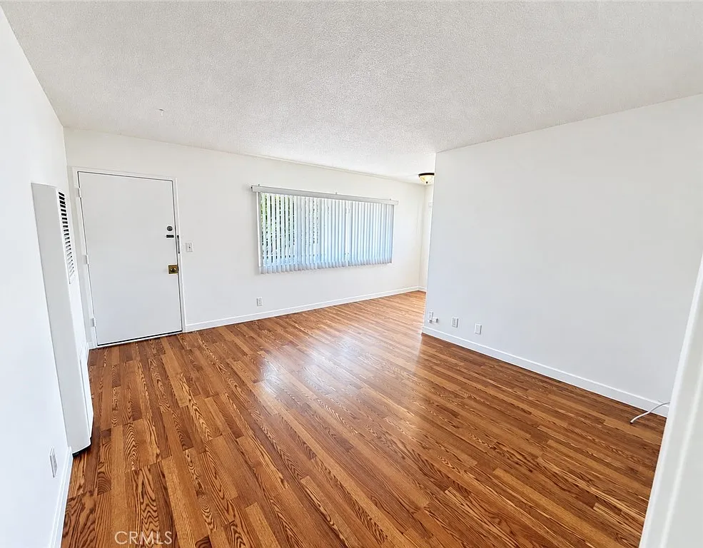 1 bed, 625 sqft, $2,295 — Photo 3
