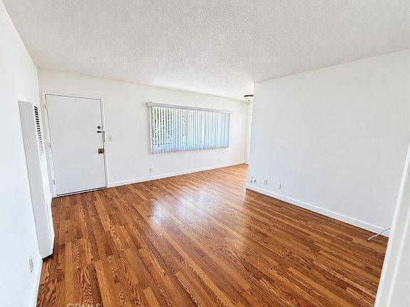 3rd image of 1808 10th St #F