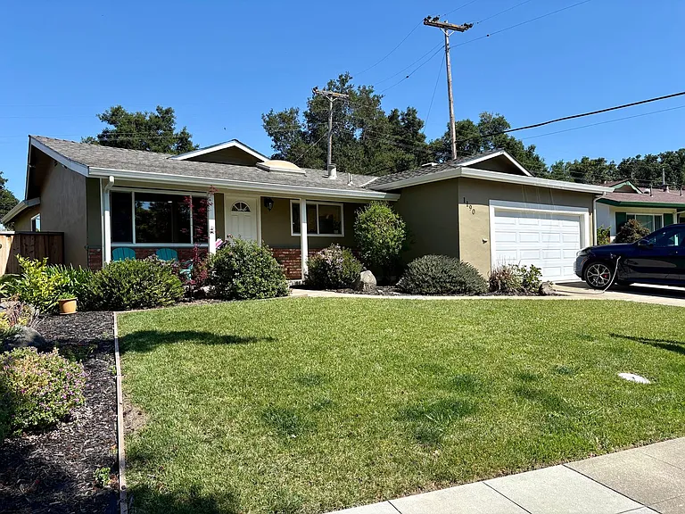 1190 Arlington Ln — Photo 3