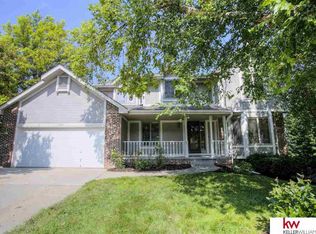 13310 Sherwood Cir, Omaha, NE 68164