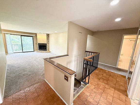 Entry Main Level