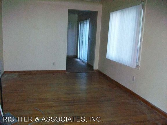 2nd image of 35750 Manila Ave
