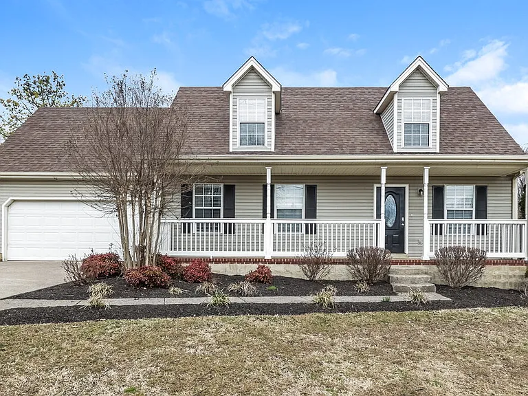 805 Forest Ridge Dr — Photo 1