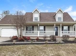 805 Forest Ridge Dr, La Vergne, TN 37086