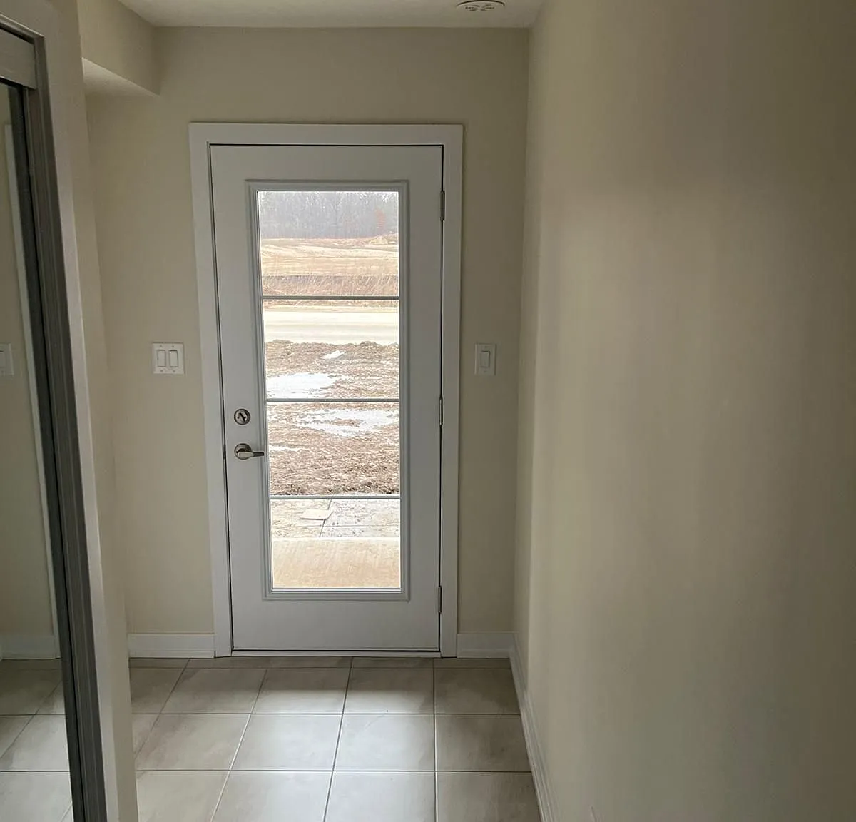 4 bed, $2,400 — Photo 3
