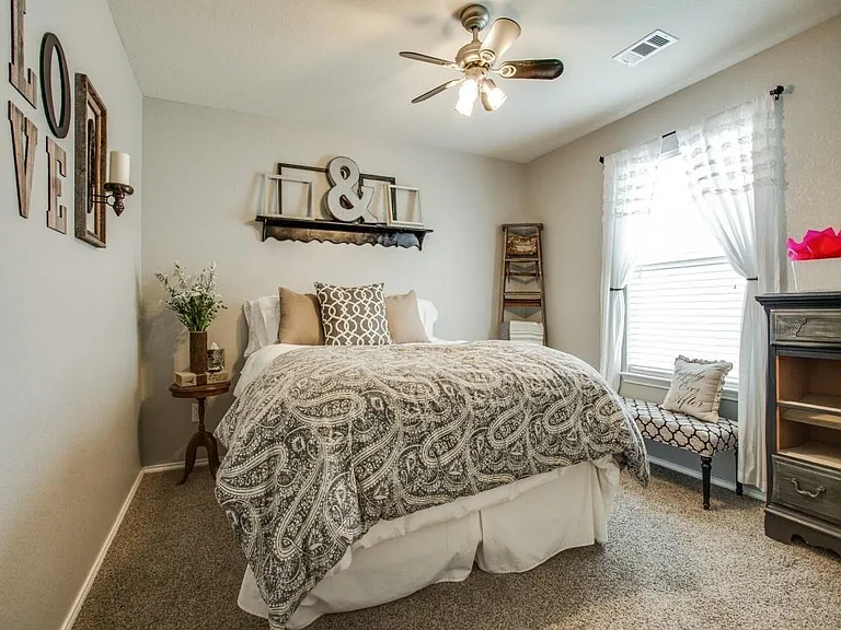 1701 Heron Dr — Photo 14