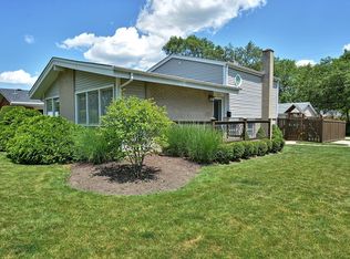 516 W Cypress St, Arlington Heights, IL 60005