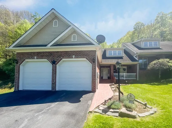 251 Cresswood Dr, Richlands, VA 24641