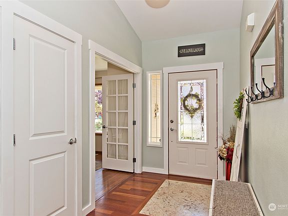 5th image of 17505 90th Avenue E