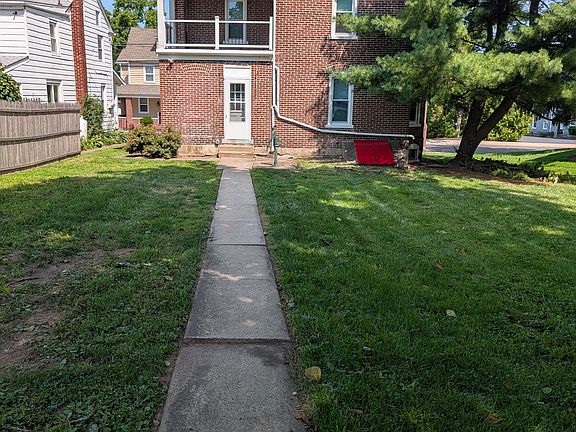 2nd image of 214 E Broad St