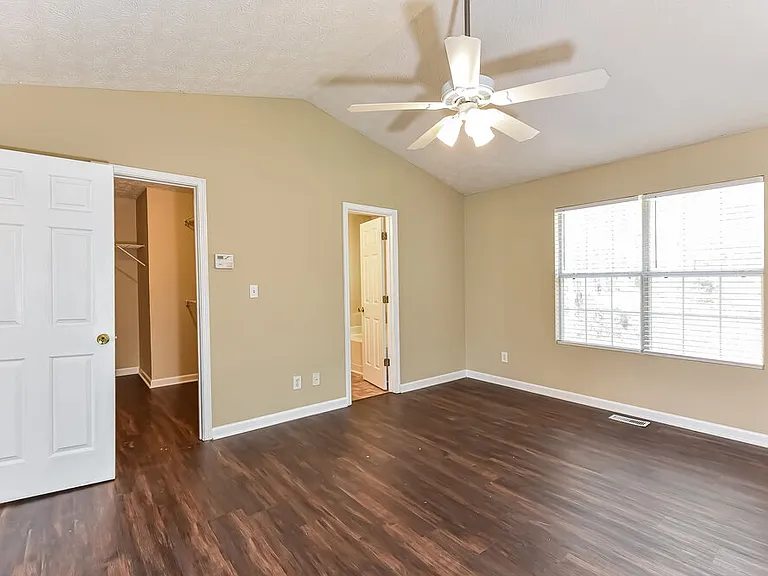 735 Bridgewood Ct — Photo 12