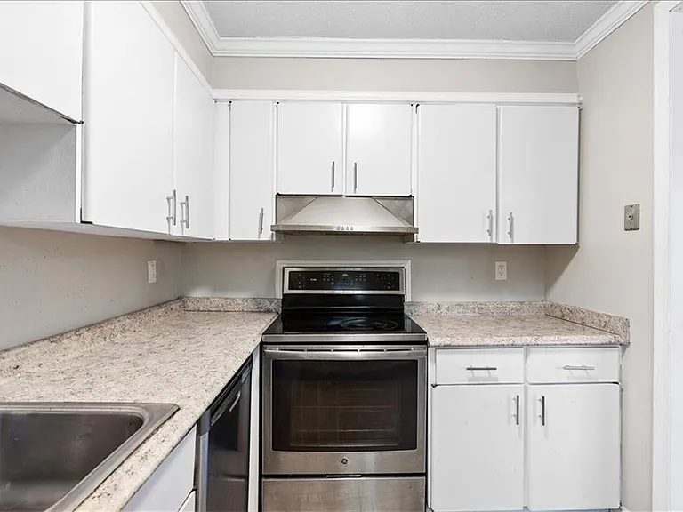 2412 Peachwood Cir NE #3 — Photo 14