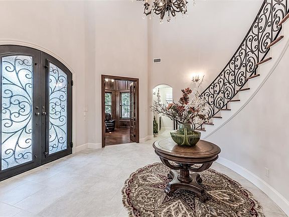 5th image of 5707 Lakeshore Vista Dr