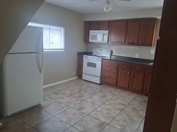 708 W Park Ave #2, Niles, OH 44446