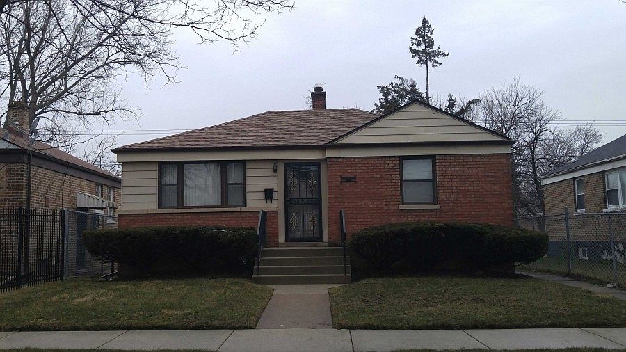 1st image of 10150 S Hoxie Ave
