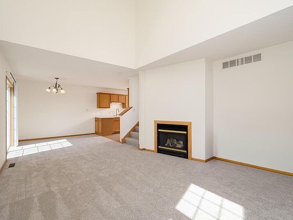 4th image of 5191 207th St N