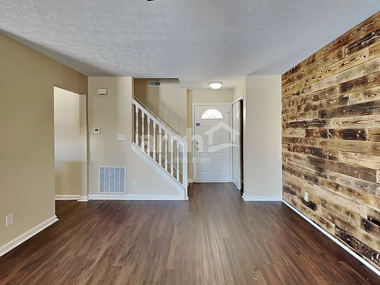 11408 Loudon Ln — Photo 6
