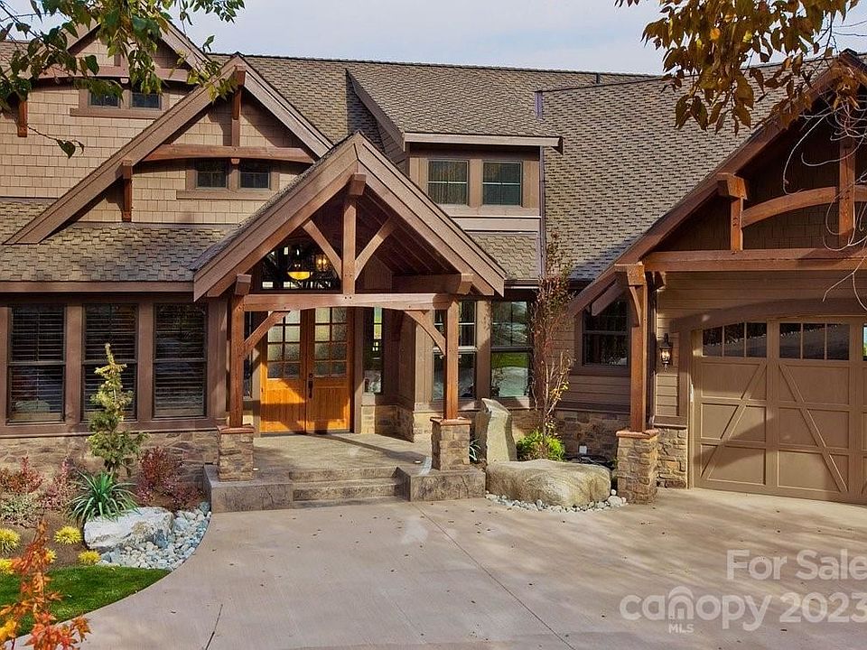 1st image of 350 Solomon Cir #16