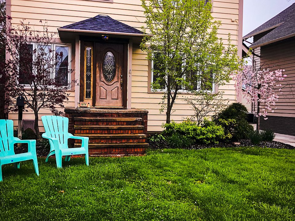 1st image of 1074 Cliffdale Ave
