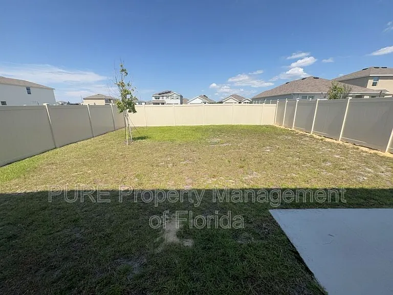 8702 SW 46th Ave — Photo 59