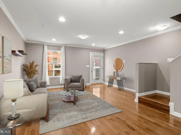 4620 Dillon Pl, Baltimore, MD 21224