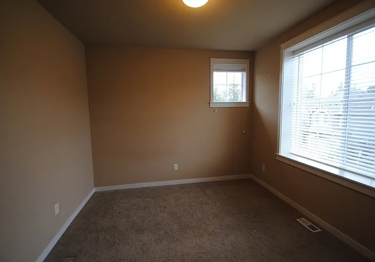 15945 NE 117th St — Photo 7