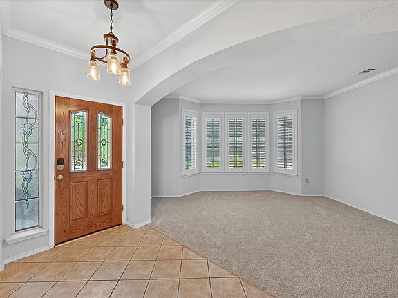 4th image of 6514 Daisy Dr