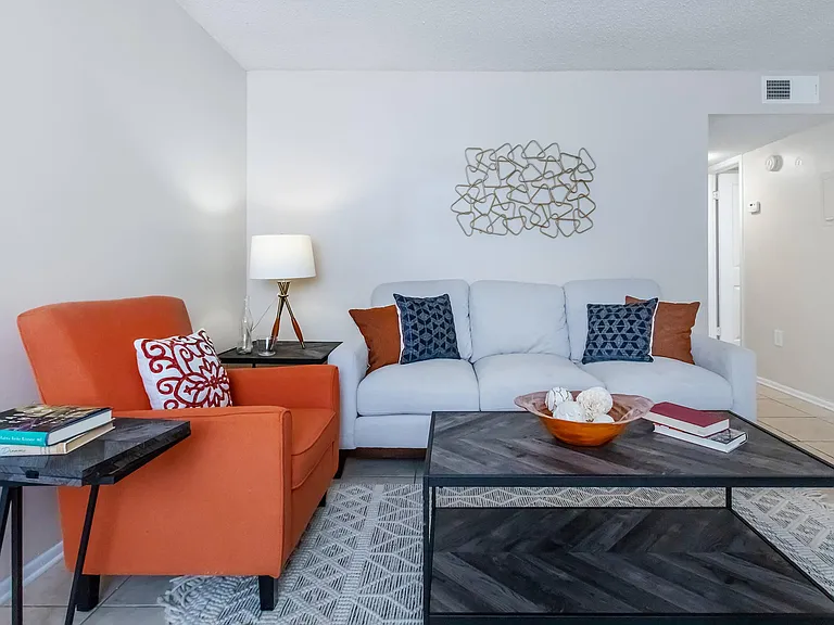 Urban Place Apartments — Photo 28