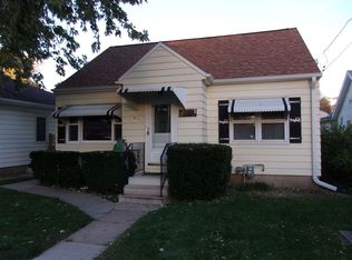 611 Evergreen Ave, Waterloo, IA 50701