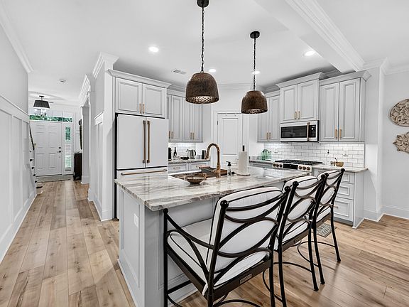 4th image of 75 Villa Oak Circle #75