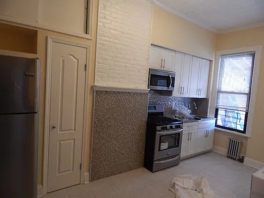 Rented by Capri Jet Realty Corp | media 17