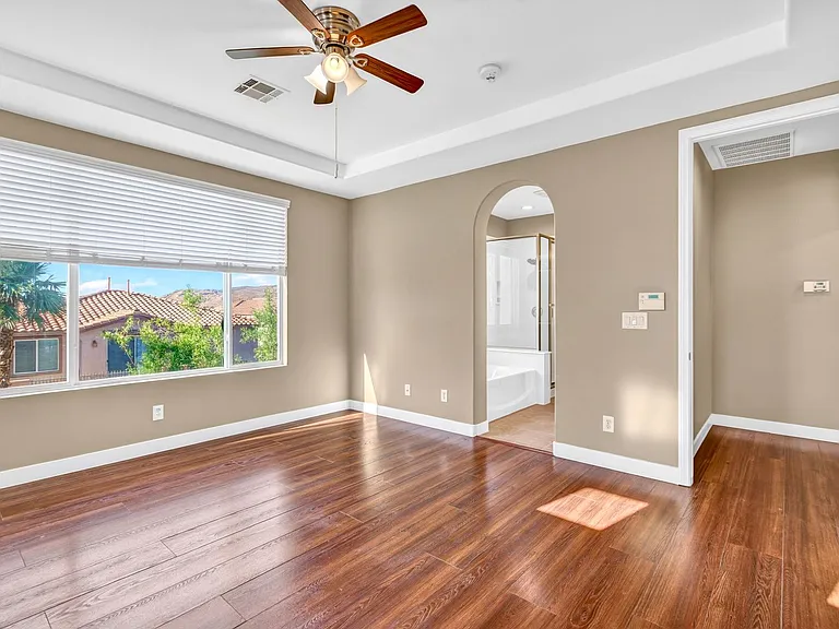11757 Del Sur Ave — Photo 17