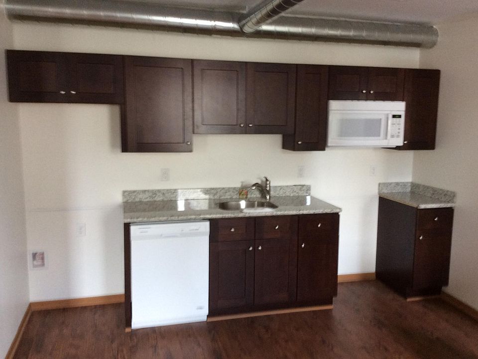 2nd image of 1801 Jancey St