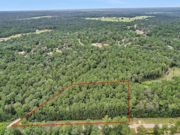 20 E Double Creek Rd, Willis, TX 77378