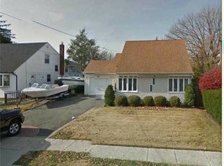 38 Camp Rd, Massapequa, NY 11758