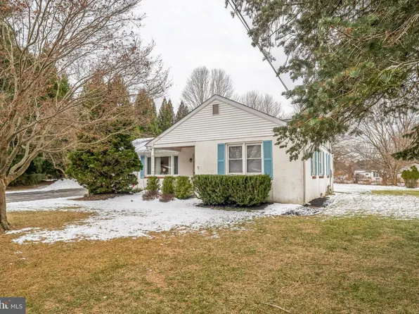 446 Rose Hill Rd, West Grove, PA 19390