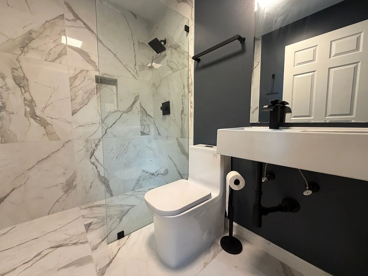 Welcome to 3330 NW 24th Avenue — Photo 4