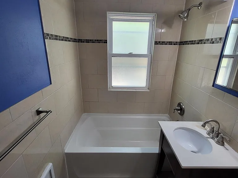 1301 Jewel Ct #2 — Photo 9